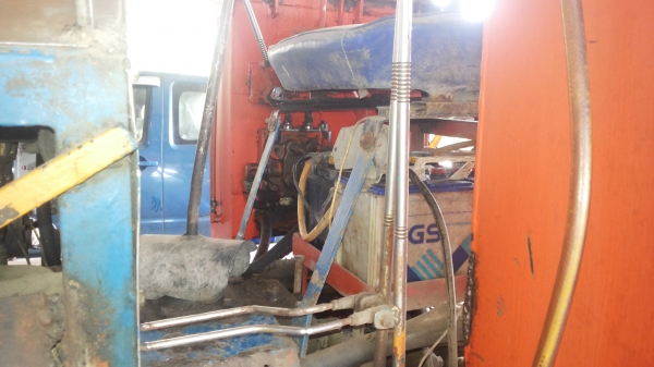 ขายด่วนรถตีดินไทยเจริญตัวเดิน 12HT เครื่อง P11 320 เเรงปั้มไดกิ้นเบอร์22 รถพร้อมใช้ขายถูกๆเครื่องดีปั้มเเรงช่วงล่างสายเต็มรถพร้อมใช้เจ้าของขายเองเพราะลูกน้องเเกแลเจ้าของใช้รักษาดีเครื่องเเน่นปั้มเเรงพร้อมตี  โทรติดต่อเข้าดูทดลองขับต่อลองราคากับเจ้าขอ