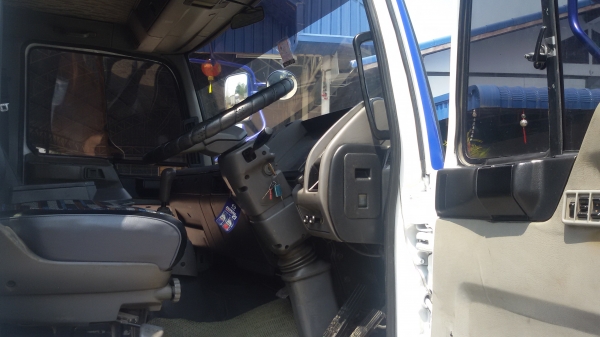 ขายรถ 6 ล้อใหญ่ HINO สิงไฮเทคFF3H195แรงม้า สภาพสวยเดิม เครื่องดี คัชชีสวย เดิม กระจกไฟฟ้า แอร์เย็น ยาว7.20เมตร รถห้างแท้ กะบะไม้สวย พร้อมใช้งานเลยครับ ม ขายรถ 6 ล้อใหญ่ HINO สิงไฮเทคFF3H195แรงม้า สภาพสวยเดิม เครื่องดี คัชชีสวย เดิม กระจกไฟฟ้า แอร์เย็น ยาว7.20เมตร รถห้างแท้ กะบะไม้สวย พร้อมใช้งานเลยครับ ม