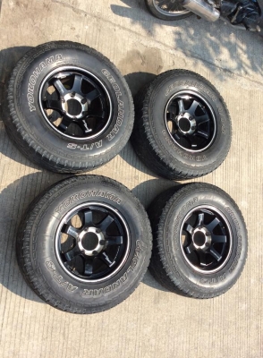 ล้อลาย RT7 ขอบ16  พร้อมยาง YOKO 265-70-16  ถูกๆครับ