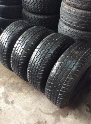 ล้อเล็บเหยี่ยวขอบ15 พร้อมยาง Maxxis 31-10.5-15 สวยๆครับ