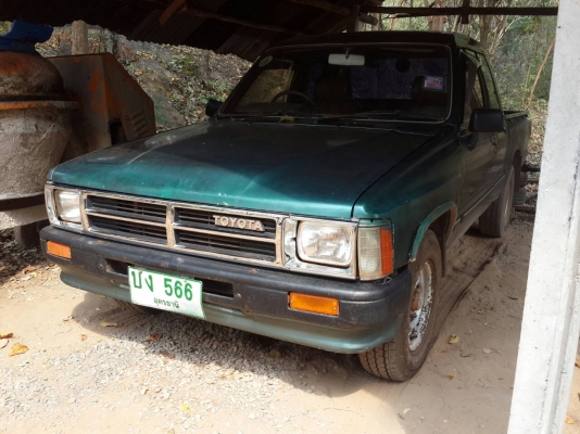 ขายรถกระบะ โตโยต้า ปี.33 เครื่อง.2400 ตามวภาพ รถใช้งานอยู่ สนใจโทน.084-9206030 ขายรถกระบะ โตโยต้า ปี.33 เครื่อง.2400 ตามวภาพ รถใช้งานอยู่ สนใจโทน.084-9206030