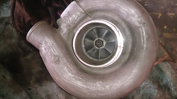 เทอร์โบ ใหญ่ๆ schwitzer 3lm  ลูกละ9,000