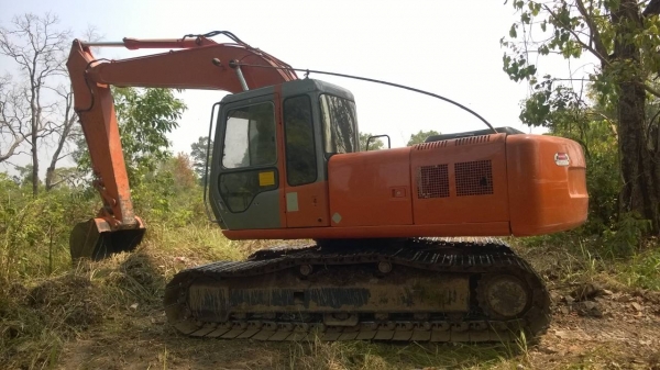 ขาย HITASHI EX200-3ไฟฟ้าครบ โซ่ช่วงล่างสวย แอร์เย็นรถพร้อมลุยงาน เอกสารเล่มทะเบียน