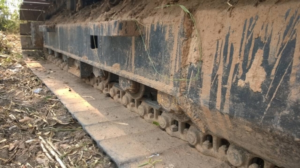 ขาย HITASHI EX200-3ไฟฟ้าครบ โซ่ช่วงล่างสวย แอร์เย็นรถพร้อมลุยงาน เอกสารเล่มทะเบียน