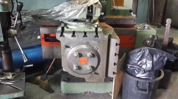 เครื่องไสอังกฤษ ยี่ห้อ butler ระยะชัก 18" ลูกเต๋าปรับเอัยงองศาได้ ยี่ห้อ และสภาพ อย่างเทพเลยครับ สภาพเก่าเก็บมานาน ยังคงสภาพได้อย่างสมบูรณ์ 39000 บาท เอก ปทุม 0814583376 เครื่องไสอังกฤษ ยี่ห้อ butler ระยะชัก 18" ลูกเต๋าปรับเอัยงองศาได้ ยี่ห้อ และสภาพ อย่างเทพเลยครับ สภาพเก่าเก็บมานาน ยังคงสภาพได้อย่างสมบูรณ์ 39000 บาท เอก ปทุม 0814583376