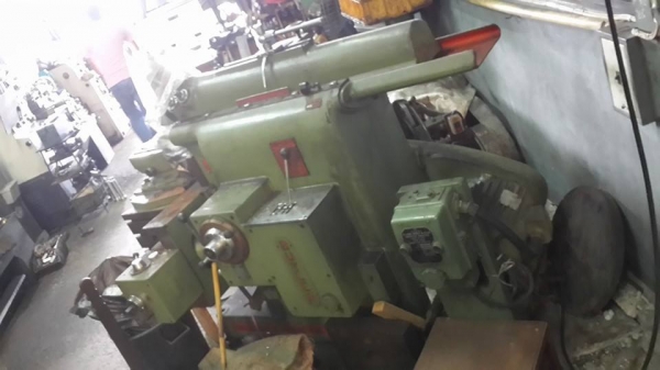 เครื่องไสอังกฤษ ยี่ห้อ butler ระยะชัก 18" ลูกเต๋าปรับเอัยงองศาได้ ยี่ห้อ และสภาพ อย่างเทพเลยครับ สภาพเก่าเก็บมานาน ยังคงสภาพได้อย่างสมบูรณ์ 39000 บาท เอก ปทุม 0814583376 เครื่องไสอังกฤษ ยี่ห้อ butler ระยะชัก 18" ลูกเต๋าปรับเอัยงองศาได้ ยี่ห้อ และสภาพ อย่างเทพเลยครับ สภาพเก่าเก็บมานาน ยังคงสภาพได้อย่างสมบูรณ์ 39000 บาท เอก ปทุม 0814583376