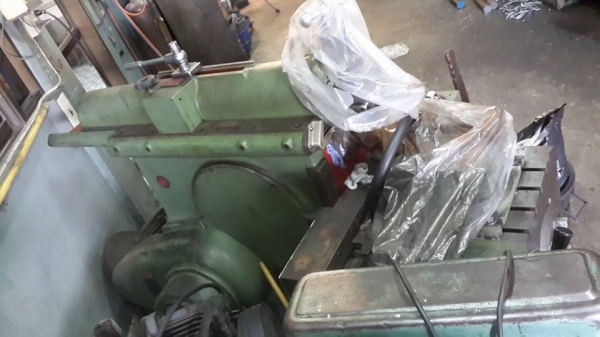 เครื่องไสอังกฤษ ยี่ห้อ butler ระยะชัก 18" ลูกเต๋าปรับเอัยงองศาได้ ยี่ห้อ และสภาพ อย่างเทพเลยครับ สภาพเก่าเก็บมานาน ยังคงสภาพได้อย่างสมบูรณ์ 39000 บาท เอก ปทุม 0814583376 เครื่องไสอังกฤษ ยี่ห้อ butler ระยะชัก 18" ลูกเต๋าปรับเอัยงองศาได้ ยี่ห้อ และสภาพ อย่างเทพเลยครับ สภาพเก่าเก็บมานาน ยังคงสภาพได้อย่างสมบูรณ์ 39000 บาท เอก ปทุม 0814583376