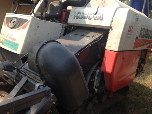 ขายรถเกี่ยวข้าว DC 70 ปี 55