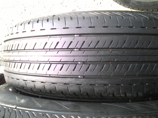 215/70R15 BRIDGESTONE DURAVIS R611 สวยดอกยางหนา มี 2 เส้น ปี2012  TEL.081-427-3941
