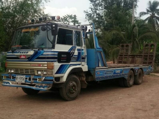 ขายรถสิบล้อ 2 เพลา เทเลอร์ลากรถเกี่ยวข้าว