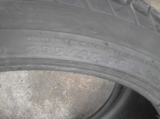 235/40R18 CHAMPIRO HPX มี 2 เส้น TEL.081-427-3941