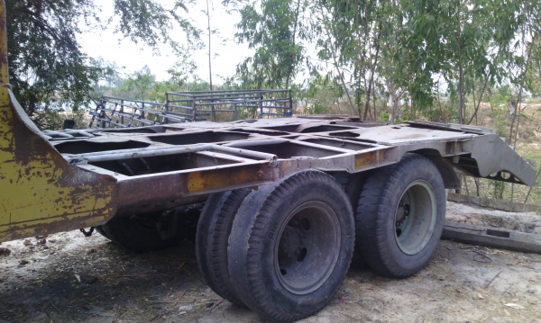 รถสิบล้อหัวยาว  2  เพลา  ขึ้นแมคโค  200  เครื่อง  185  แรง  พวงมาลัยเพาเวอร์  ทะเบียนเต็ม  ขายตามสภาพ