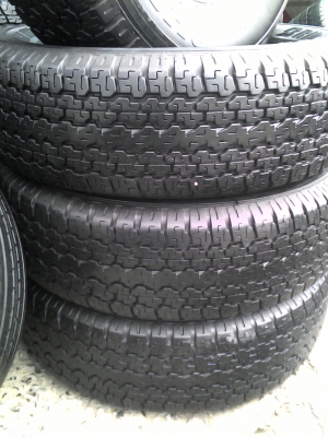 245/70R16 BRIDGE STONE DUELER H/T 689  มีชุด 4 เส้น ปี2013 สวยดอกยางหนา เสมอ ไม่มีปะ โทร.081-427-3941