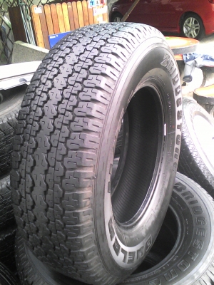 245/70R16 BRIDGE STONE DUELER H/T 689  มีชุด 4 เส้น ปี2013 สวยดอกยางหนา เสมอ ไม่มีปะ โทร.081-427-3941