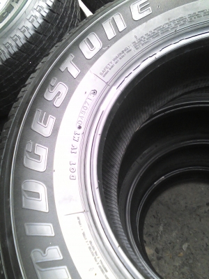 245/70R16 BRIDGE STONE DUELER H/T 689  มีชุด 4 เส้น ปี2013 สวยดอกยางหนา เสมอ ไม่มีปะ โทร.081-427-3941