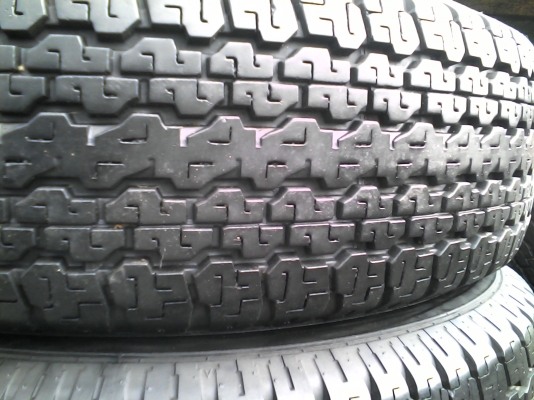 245/70R16 BRIDGE STONE DUELER H/T 689  มีชุด 4 เส้น ปี2013 สวยดอกยางหนา เสมอ ไม่มีปะ โทร.081-427-3941