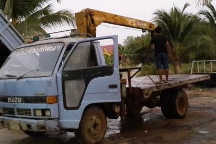 **270,000 บ.ต่อรอง///6ล้อติดเครน NPR-110** ขาย ISUZU NPR-110 6ล้อบรรทุก ติดเครน ISUZU NPR59L 4BE1-110 ฝาดำ ประกอบ เครื่องดี แรง ดี เกียร์สั้น เข้างง่าย ไม่หลุดครับ ช่วงล่างเดิม 5น็อต หน้า-หลัง คัสซีดี สวย ไม่ปะไม่ผุ กระบะเหล็กพื้นเรียบยาว4.30ม.สภาพดี พื้น **270,000 บ.ต่อรอง///6ล้อติดเครน NPR-110** ขาย ISUZU NPR-110 6ล้อบรรทุก ติดเครน ISUZU NPR59L 4BE1-110 ฝาดำ ประกอบ เครื่องดี แรง ดี เกียร์สั้น เข้างง่าย ไม่หลุดครับ ช่วงล่างเดิม 5น็อต หน้า-หลัง คัสซีดี สวย ไม่ปะไม่ผุ กระบะเหล็กพื้นเรียบยาว4.30ม.สภาพดี พื้น