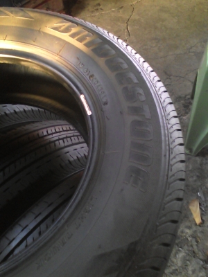 205/70R15 BRIDGESTONE DURAVIS R611 ปี2012  ชุด 4 เส้น ไม่มีปะ  TEL.081-427-3941
