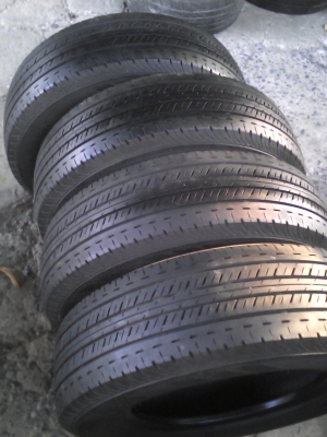 205/70R15 BRIDGESTONE DURAVIS R611 ปี2012  ชุด 4 เส้น ไม่มีปะ  TEL.081-427-3941