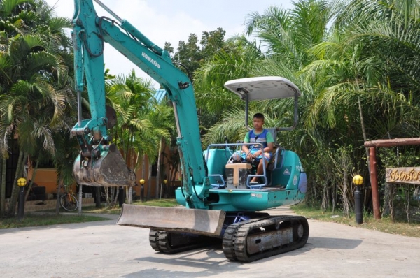 ขายแบคโฮkomatsu PC20-7 สวยเดิมจากญี่ปุ่น 290,000เท่านั้น!!