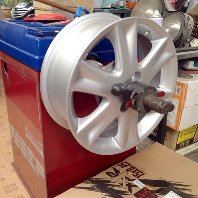 แม็กซ์16นิ้ว 4รู100 รุ่น6ก้าน ฝากลางดำ สภาพสวยทั้งชุด เช็คดุ้งแล้ว ตจวส่งได้