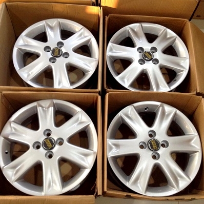 แม็กซ์16นิ้ว 4รู100 รุ่น6ก้าน ฝากลางดำ สภาพสวยทั้งชุด เช็คดุ้งแล้ว ตจวส่งได้