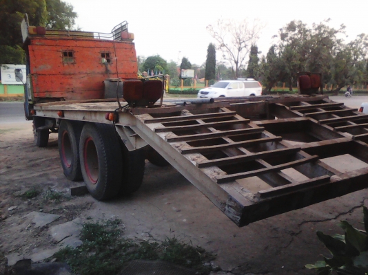 สิบล้อ อีซูซุ เพาเดียว EH700168แรงเทนเลอร์สภาพดี บรรทุกแม็กโฮ PC120