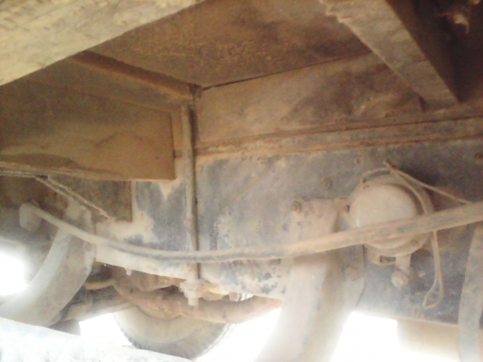 สิบล้อ อีซูซุ เพาเดียว EH700168แรงเทนเลอร์สภาพดี บรรทุกแม็กโฮ PC120