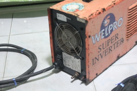 เครื่องเชื่อมไฟฟ้าอินเวอร์เตอร์ 2 ระบบ  welpro tig215 พร้อมใช้งานครับ