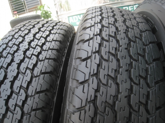 ขายล้อแม็กน้องๆป้ายแดง np300 navara 16"x6" et55 6 รู 114.3 ยาง bridgestone dueler h/t 840 205r16 ยางผลิตสัปดาห์ที่ 35 ปี 2014 ตุ่มที่หน้ายางเห็นลางๆ 2 เส้นครับ สนใจติดต่อเล็กคลองสามครับ 081-3747940