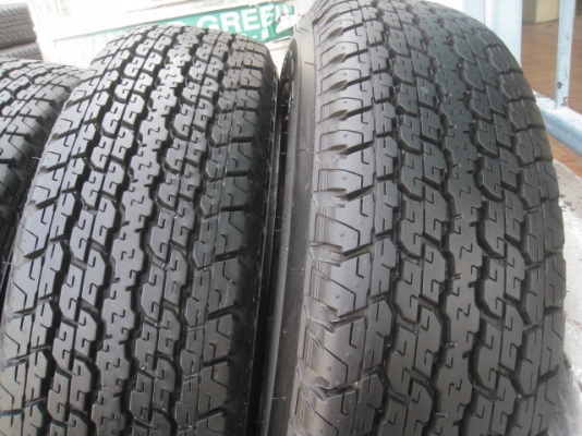 ขายล้อแม็กน้องๆป้ายแดง np300 navara 16"x6" et55 6 รู 114.3 ยาง bridgestone dueler h/t 840 205r16 ยางผลิตสัปดาห์ที่ 35 ปี 2014 ตุ่มที่หน้ายางเห็นลางๆ 2 เส้นครับ สนใจติดต่อเล็กคลองสามครับ 081-3747940