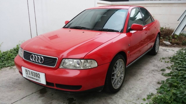 Audi A4 b5 1.8 ออโต้ ABSขาย 75.000 บาท แอร์แบ็คคู่ทำจบทุกอย่างแล้วครับ