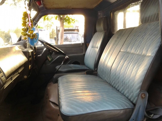 ขายNPR115รถห้าง กระบะหลังคาโดยสารสแตนเลส พร้อมเบาะนั้งเพลาหลังF