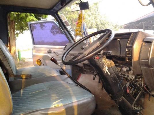 ขายNPR115รถห้าง กระบะหลังคาโดยสารสแตนเลส พร้อมเบาะนั้งเพลาหลังF