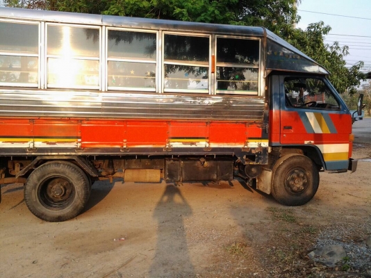 ขายNPR115รถห้าง กระบะหลังคาโดยสารสแตนเลส พร้อมเบาะนั้งเพลาหลังF