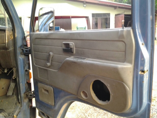 ขายNPR115รถห้าง กระบะหลังคาโดยสารสแตนเลส พร้อมเบาะนั้งเพลาหลังF