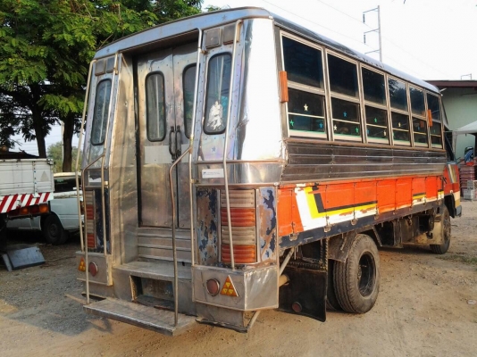 ขายNPR115รถห้าง กระบะหลังคาโดยสารสแตนเลส พร้อมเบาะนั้งเพลาหลังF