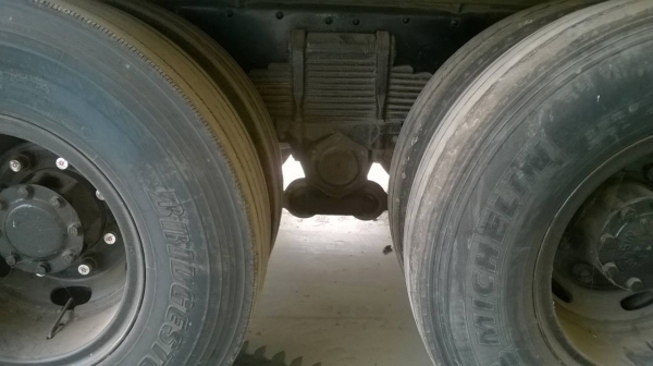 ขายรถล่อง 10 ล้อ เพลาเดียว NISSAN UD เครื่อง FE6-T เทอร์โบ 220 แรงม้า คัสซีสวยตลอดเส้น เบรคทิฟฟี่ เพาวเวอร์ ยางเรเดียลเต็มทั้ง 10 เส้น ทะเบียนพร้อมโอนครับ