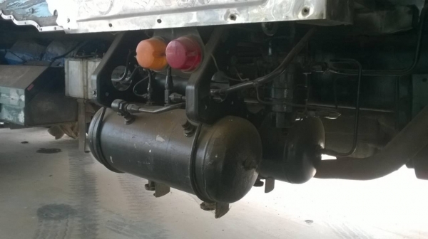 ขายรถล่อง 10 ล้อ เพลาเดียว NISSAN UD เครื่อง FE6-T เทอร์โบ 220 แรงม้า คัสซีสวยตลอดเส้น เบรคทิฟฟี่ เพาวเวอร์ ยางเรเดียลเต็มทั้ง 10 เส้น ทะเบียนพร้อมโอนครับ