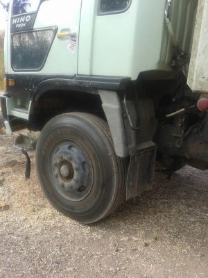 รถฮีโน่ 10 ล้อดั้ม FM3H  เปลื่ยนเครื่อง  285 แรงม้า. ปี 36   สนใจติดต่อ 081 - 6079515