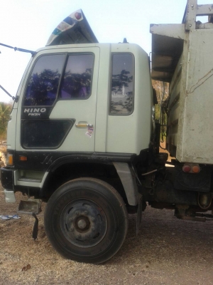 รถฮีโน่ 10 ล้อดั้ม FM3H  เปลื่ยนเครื่อง  285 แรงม้า. ปี 36   สนใจติดต่อ 081 - 6079515