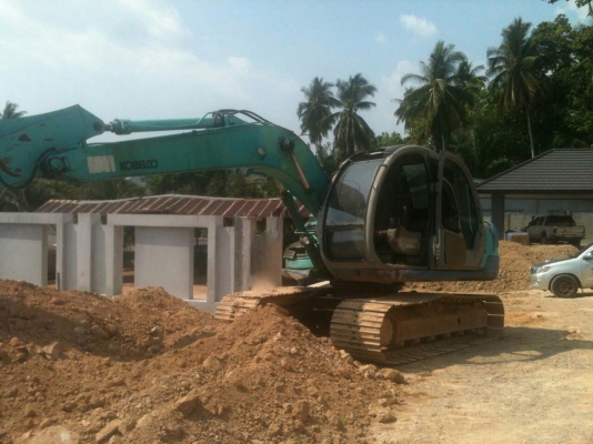 รถแบคโฮ KOBELCO  120.  ( ค๊อปเตอร์. )   สนใจติดต่อ  081 - 6079515