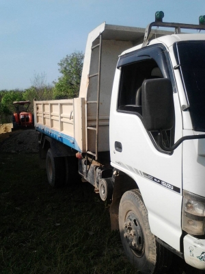 รถฮีโน่ 6 ล้อดั้ม NQR 150  แรงม้า.  ปี 50  สนใจติดต่อ 081 - 6079515