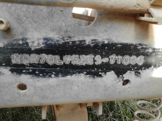 รถฮีโน่ 6 ล้อดั้ม NQR 150  แรงม้า.  ปี 50  สนใจติดต่อ 081 - 6079515