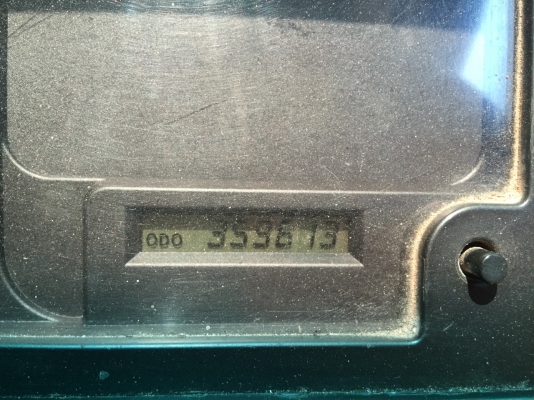 รถอีซูซุ 6 ล้อดั้ม FTR  200  แรงม้า.  ปี 47  สนใจติดต่อ 081 - 6079515