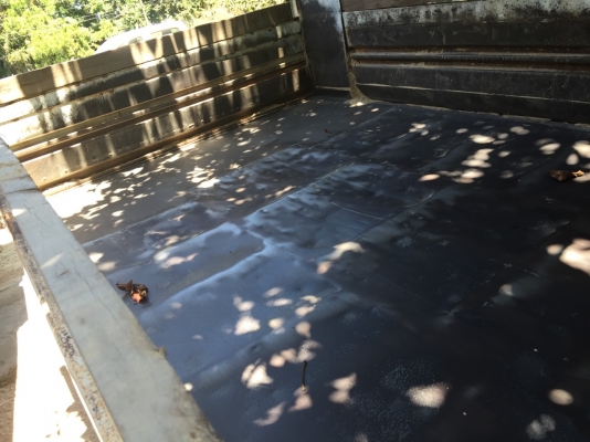 รถอีซูซุ 6 ล้อดั้ม FTR  200  แรงม้า.  ปี 47  สนใจติดต่อ 081 - 6079515