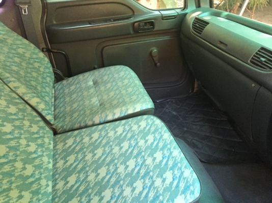 รถอีซูซุ 6 ล้อดั้ม FTR  200  แรงม้า.  ปี 47  สนใจติดต่อ 081 - 6079515