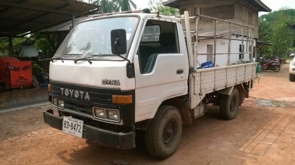 ขาย 4 ล้อ TOYOTA BU20 เครื่อง 85 แรงม้า  คัสซีสวยตลอดเส้น เกียร์สั้น ทะเบียนเต็มพร้อมโอนครับ