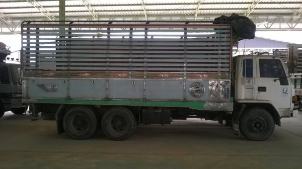 ขายรถล่อง 10 ล้อ เพลาเดียว ISUZU ROCKY เครื่อง 6BG1 175 แรงม้า คัสซีสวยตลอดเส้น เบรคลมดัน พาวเวอร์ ทะเบียนพร้อมโอนครับ ขายรถล่อง 10 ล้อ เพลาเดียว ISUZU ROCKY เครื่อง 6BG1 175 แรงม้า คัสซีสวยตลอดเส้น เบรคลมดัน พาวเวอร์ ทะเบียนพร้อมโอนครับ