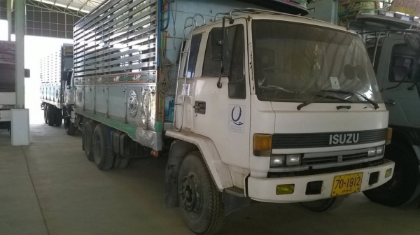 ขายรถล่อง 10 ล้อ เพลาเดียว ISUZU ROCKY เครื่อง 6BG1 175 แรงม้า คัสซีสวยตลอดเส้น เบรคลมดัน พาวเวอร์ ทะเบียนพร้อมโอนครับ